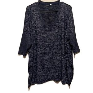 Women’s GAP Maternity, Short Sleeves, V-Neck, Uneven Hem Top, Multi Colors Med